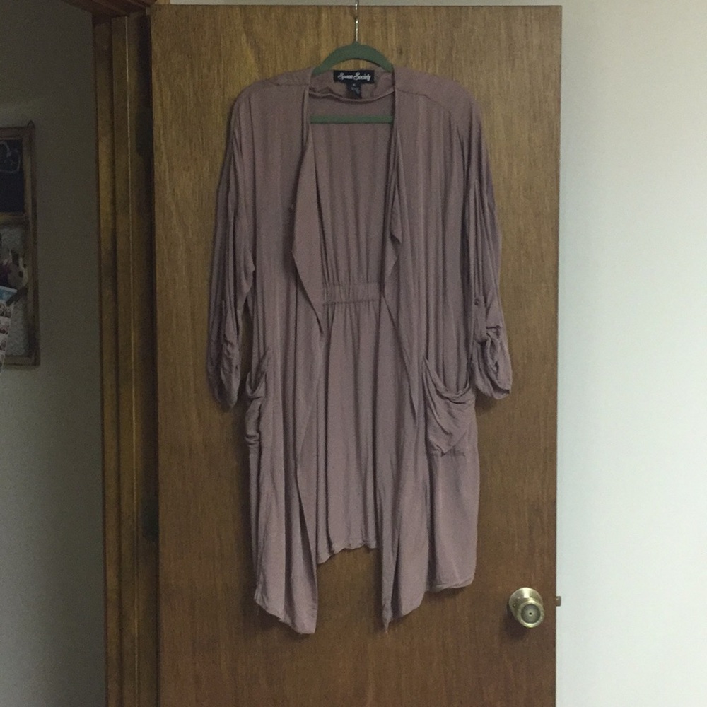 Trench coat style light jacket